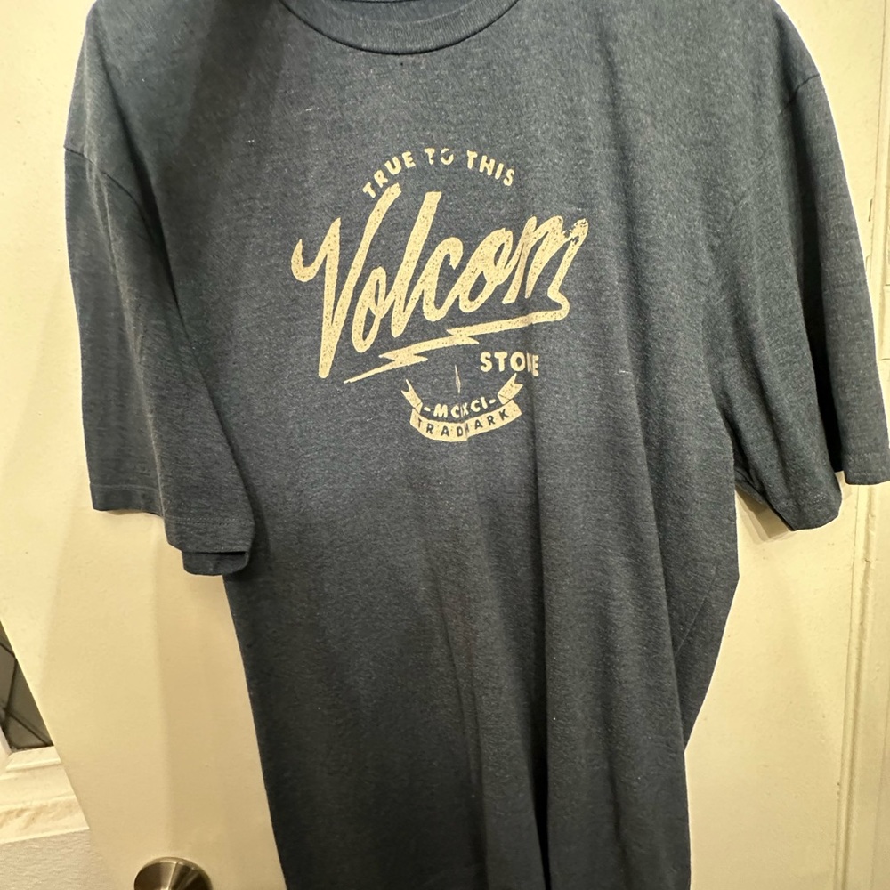 Volcom Men's Gray T-Shirt
